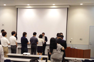 名刺交換会の様子