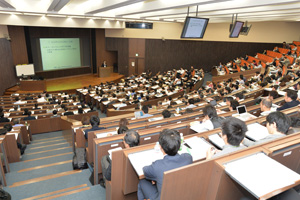 基調講演会場の様子