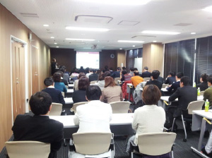 川上の解題と会場風景