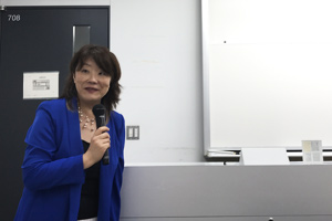 解題 早稲田大学 川上智子氏 解題 早稲田大学 川上智子氏