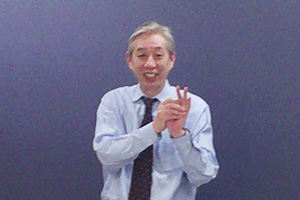 岩田氏