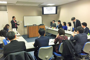 研究報告会会場の様子