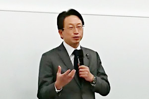 平将明氏