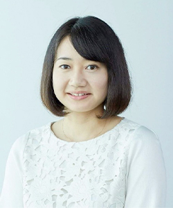 朝山 絵美 氏