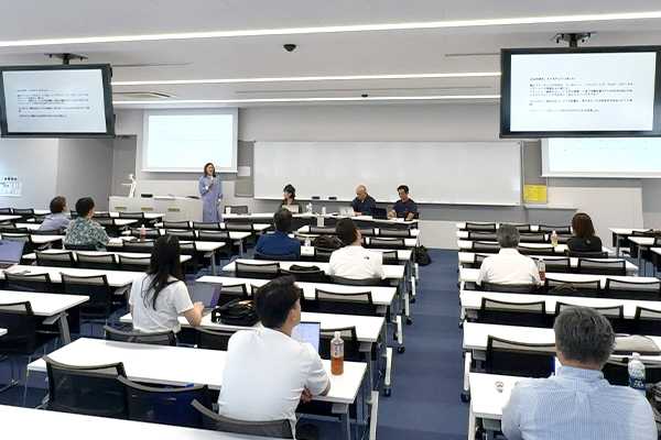 会場全体の様子 会場全体の様子