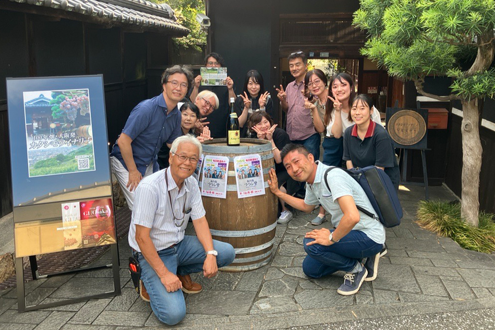 集合写真（写真左前方が髙井氏）