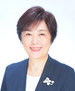 川又啓子氏