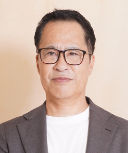 須賀 友嗣 氏