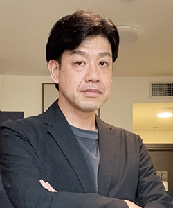 薗部 靖史 氏